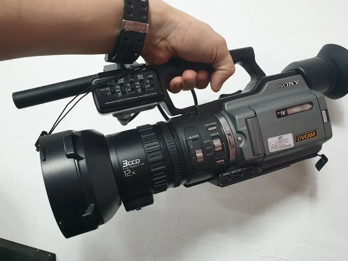 SONY DSR-PD170 3CCD Digital Recorder Handycam Black Very Good from